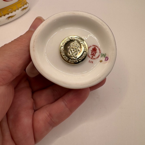 Royal Crown Derby Piglet China Paperweight. 1996-1999 Gold Stopper. - Picture 10 of 11
